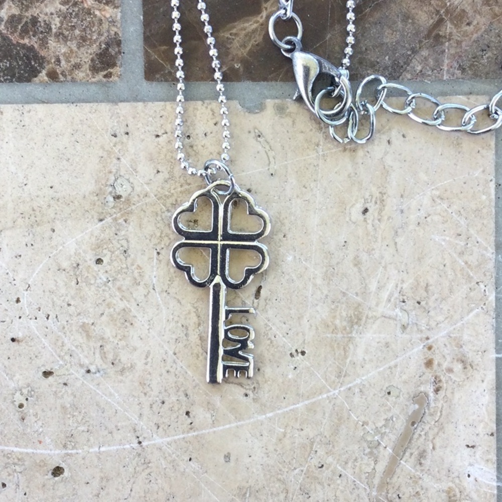 Lucky Love Clover Necklace